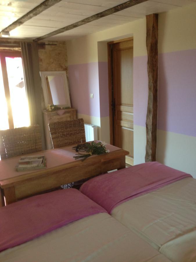Bed and Breakfast Lo Petit Cretsou Simeyrols Exterior foto
