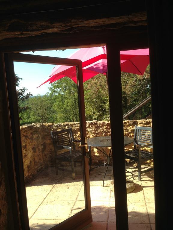 Bed and Breakfast Lo Petit Cretsou Simeyrols Exterior foto